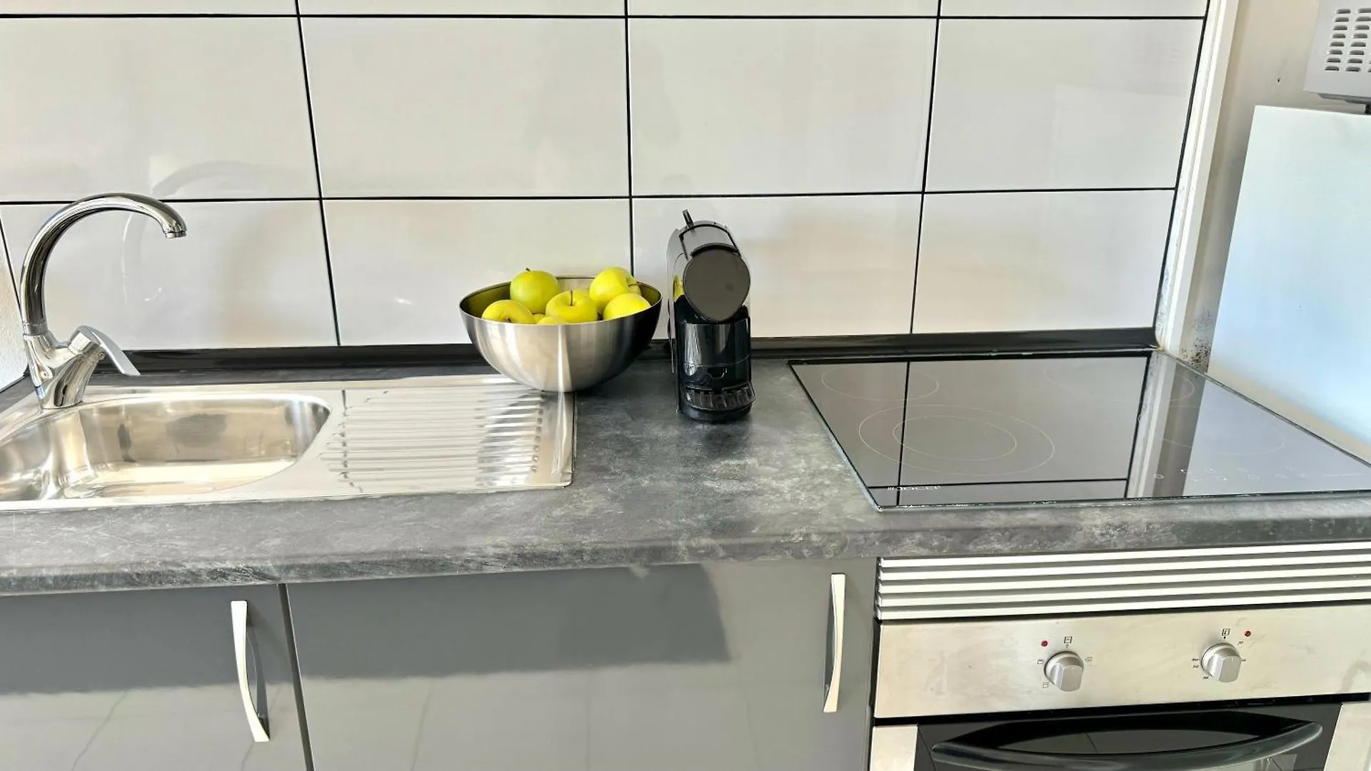 Praia Da Rocha, 808 Tarik, Lovely Studio, Sea View, Air Conditioning, Free Wi-Fi, By Ig Portimão